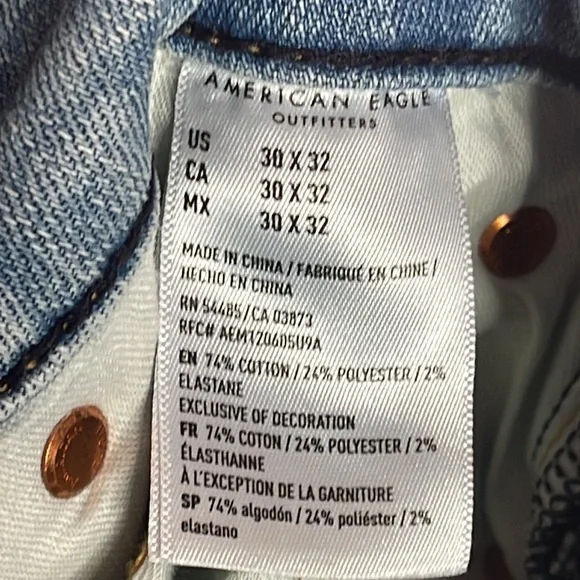 American Eagle Outfitters Light Blue High Rise Jeans - Picture 4 of 5